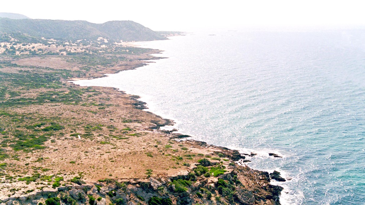 Ρύθμιση ΣΥΡΙΖΑ το παραθυράκι που επέτρεψε στη δασκάλα να φύγει νύχτα από τη Γαύδο