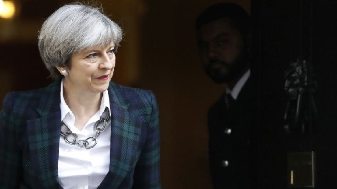 Μέι: Η ΕΕ οφείλει να άρει το αδιέξοδο για το Brexit 