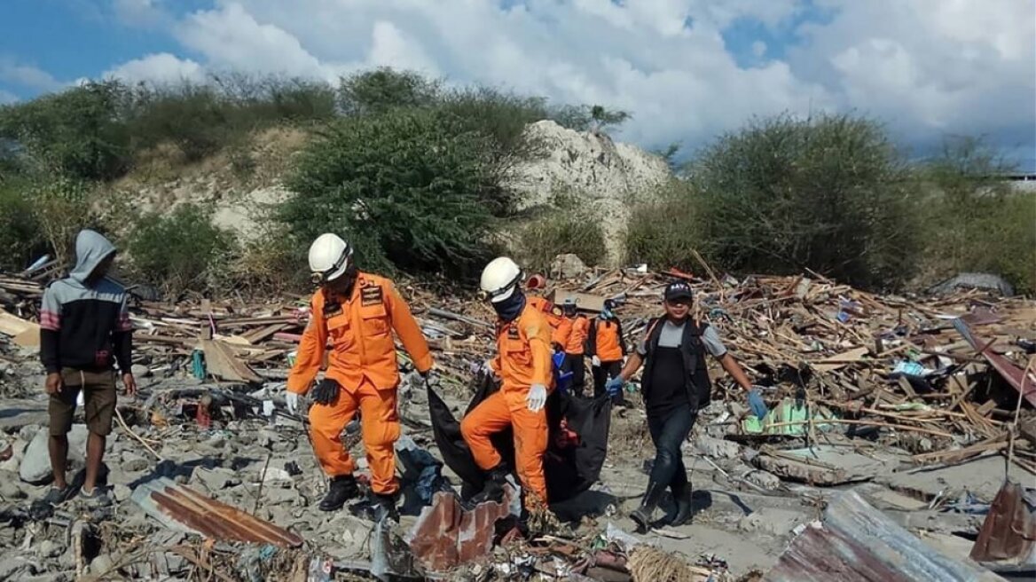 Τσουνάμι στην Ινδονησία: Στους 2.045 έφθασε ο αριθμός των νεκρών