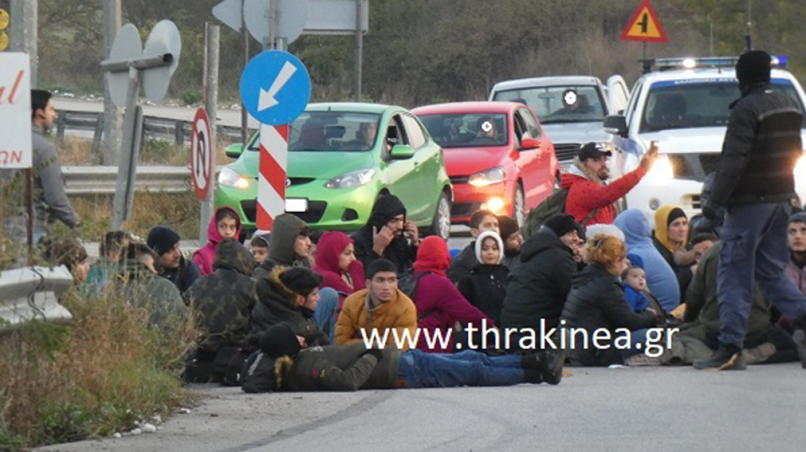 Ορεστιάδα: Νέα κατάληψη του κόμβου της Καβύλης από πρόσφυγες