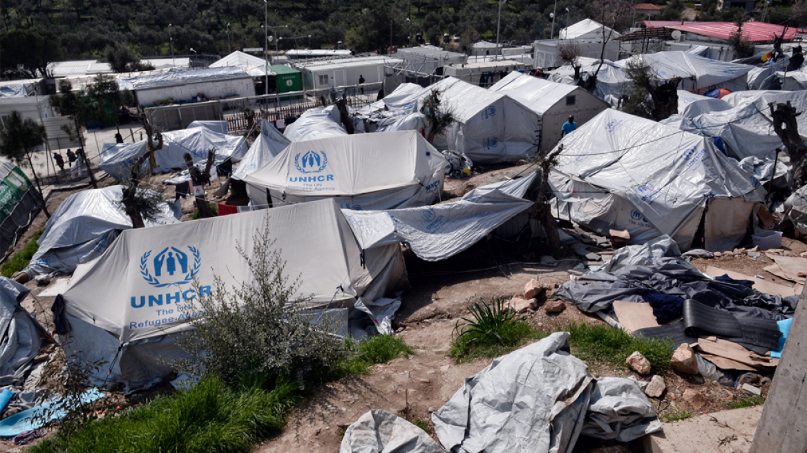  Στη Μόρια για τους πρόσφυγες Γερμανοί βουλευτές: «Moria bad, very bad»