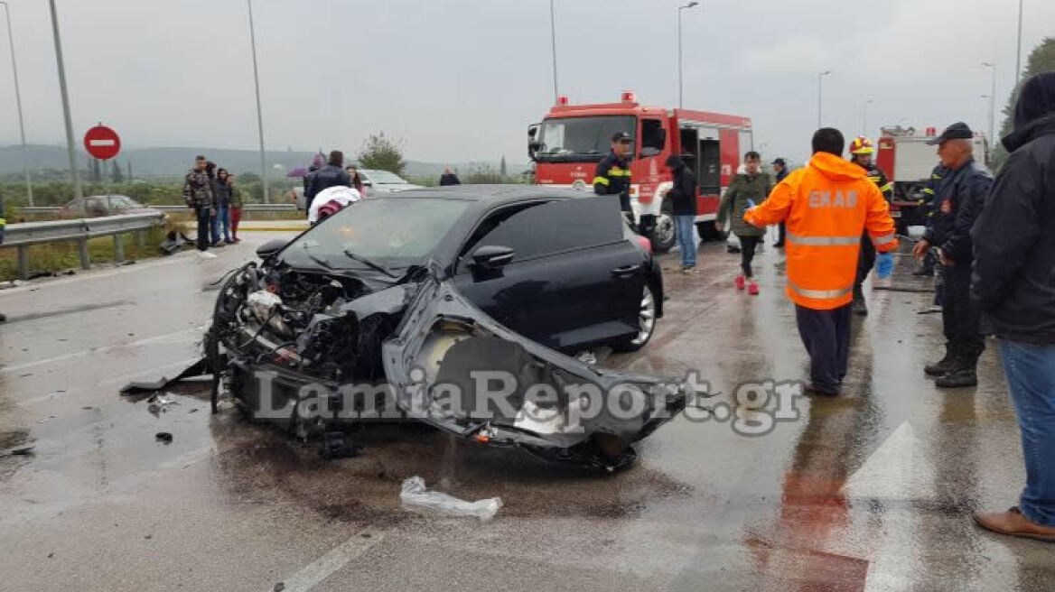 Βίντεο: Τροχαίο-σοκ στη Λαμία με μητέρα και νεογέννητο που μόλις βγήκαν από το μαιευτήριο