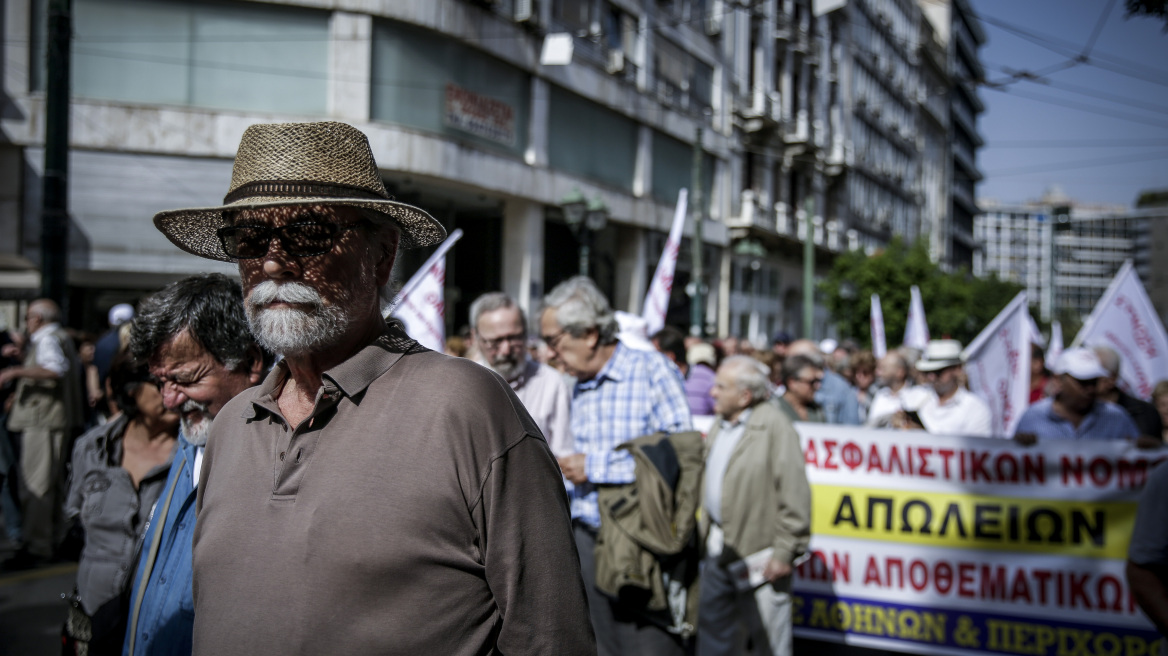 Απόφαση - σταθμός: «Κλειδώνουν» αναδρομικά σε 600.000 συνταξιούχους του Δημοσίου