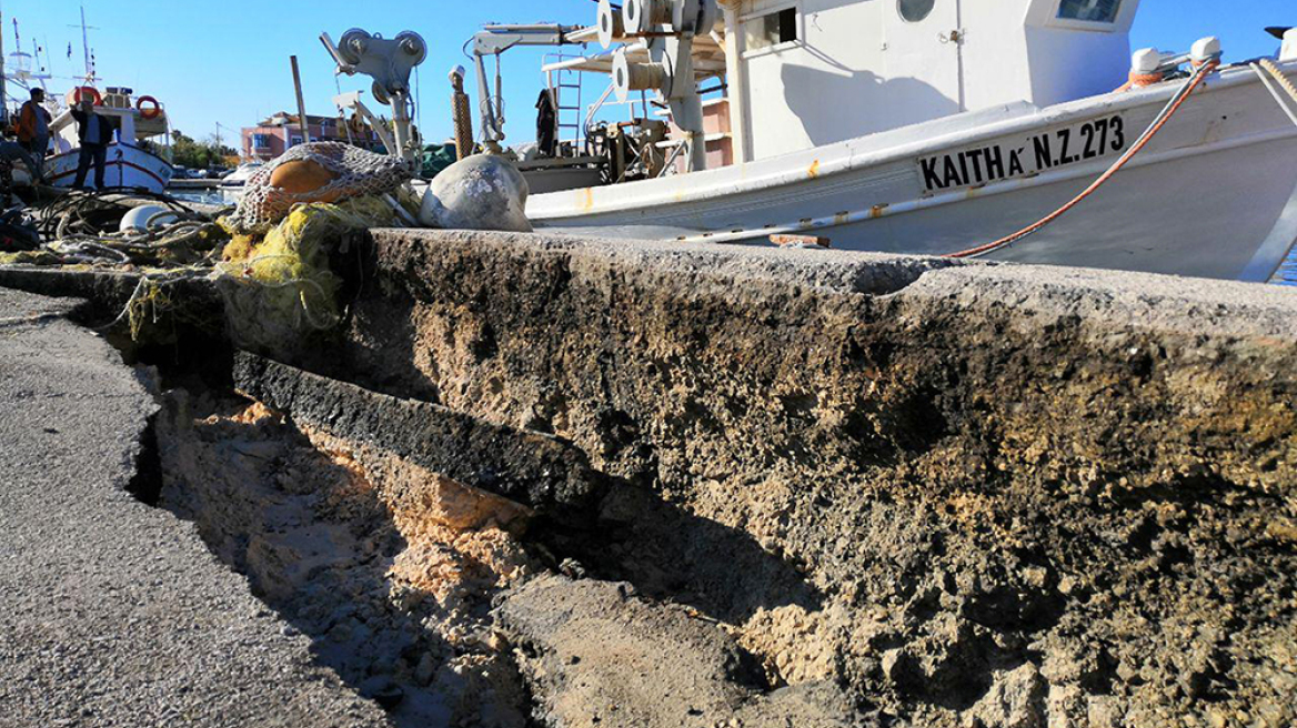 Νύχτα αγωνίας στη Ζάκυνθο μετά τα 6,6 Ρίχτερ - Υπό το φόβο ενός μεγάλου μετασεισμού οι κάτοικοι