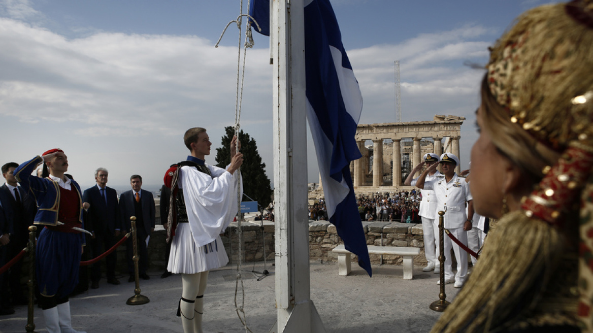 Guardian: Η Ελλάδα εγείρει ξανά το θέμα των γερμανικών αποζημιώσεων με ανανεωμένο ζήλο