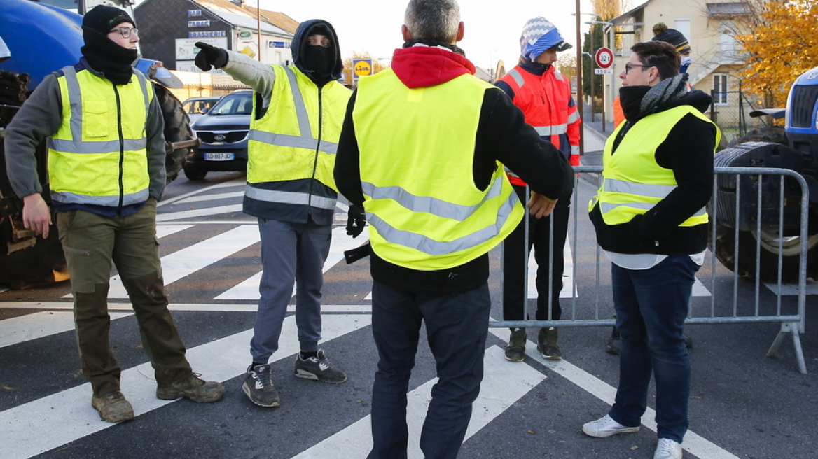 Γαλλία: Νεκρή διαδηλώτρια στις κινητοποιήσεις των «κίτρινων γιλέκων»