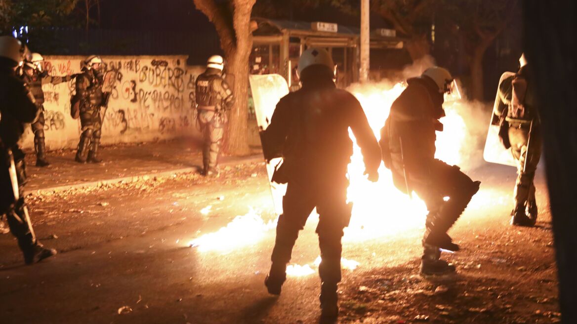 Θεσσαλονίκη: Εισαγγελική έρευνα για τις εντολές στην αστυνομία κατά τα επεισόδια στην επέτειο του Πολυτεχνείου