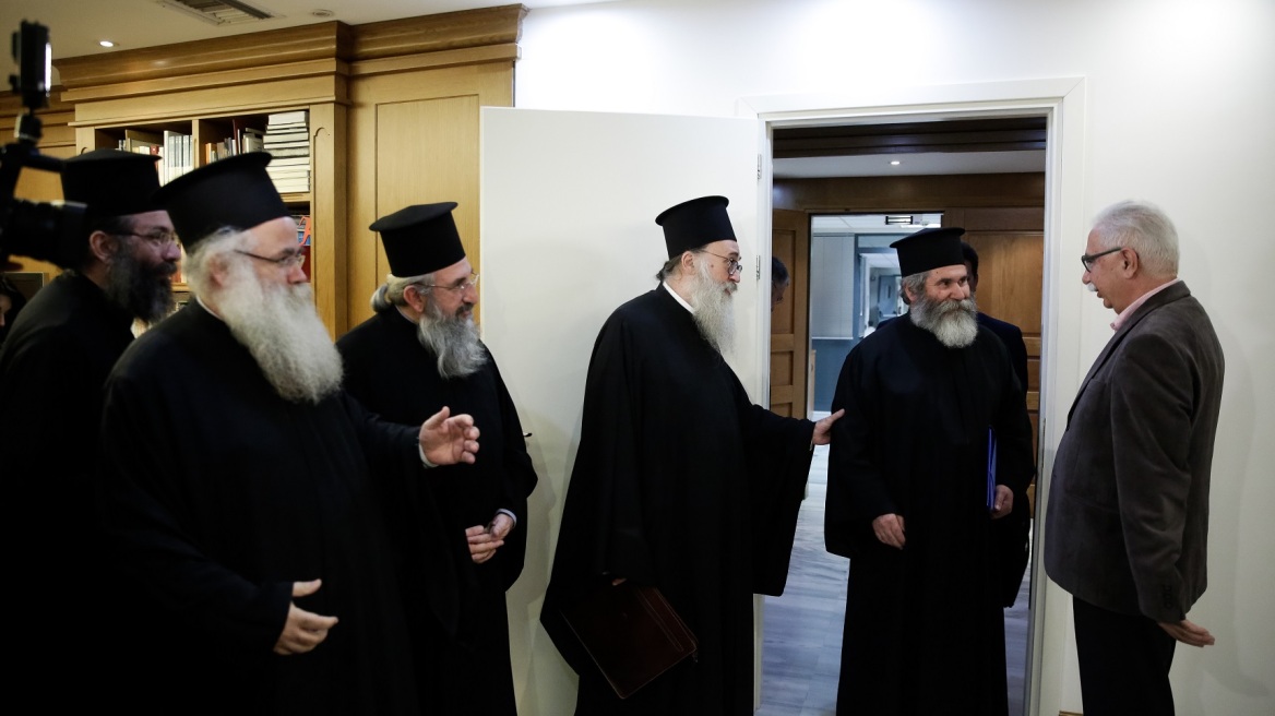 Συμφώνησαν ότι... διαφωνούν Γαβρόγλου και Εκκλησία της Κρήτης