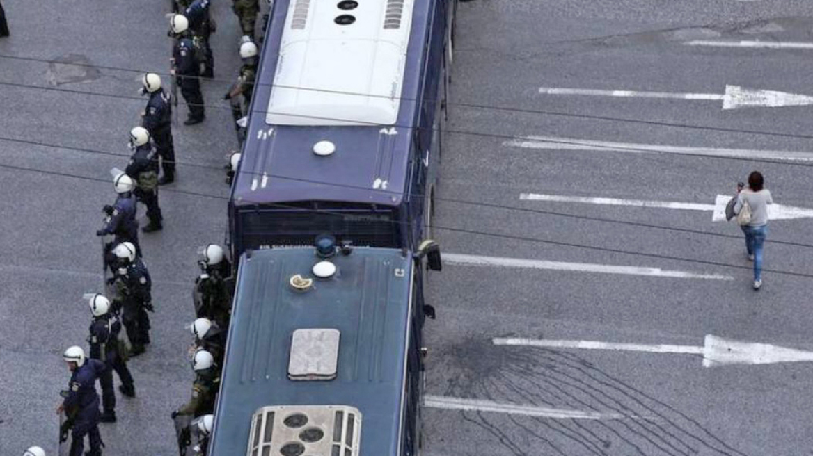 Δέκα χρόνια από τη δολοφονία Γρηγορόπουλου - Μέτρα «αλά Πολυτεχνείο» από την ΕΛΑΣ