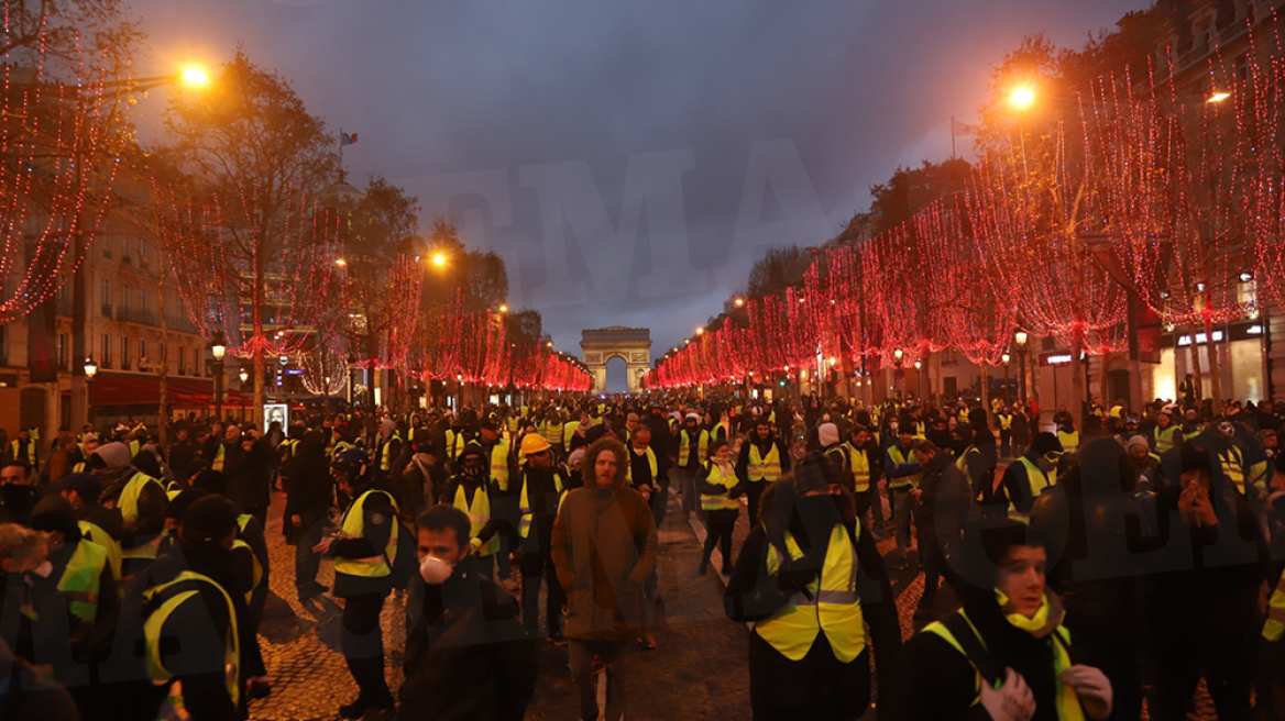 Κίτρινα Γιλέκα: Συνεχίζονται οι συγκρούσεις σε Παρίσι, Μπορντώ, Μασσαλία, Τουλούζη, Λυόν, Σαιν Ετιέν και Ναντ