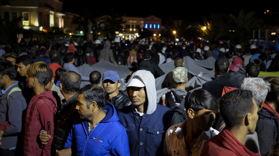 Προσφυγικό: Με νομοσχέδιο παρατείνουν το «φαγοπότι» ημετέρων και την αδιαφάνεια!