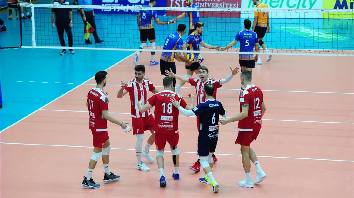 Βόλεϊ, CEV Cup, IBBSK-Ολυμπιακός 1-3: Θρίαμβος στην Πόλη κι αγκαλιά με την πρόκριση ο Ολυμπιακός