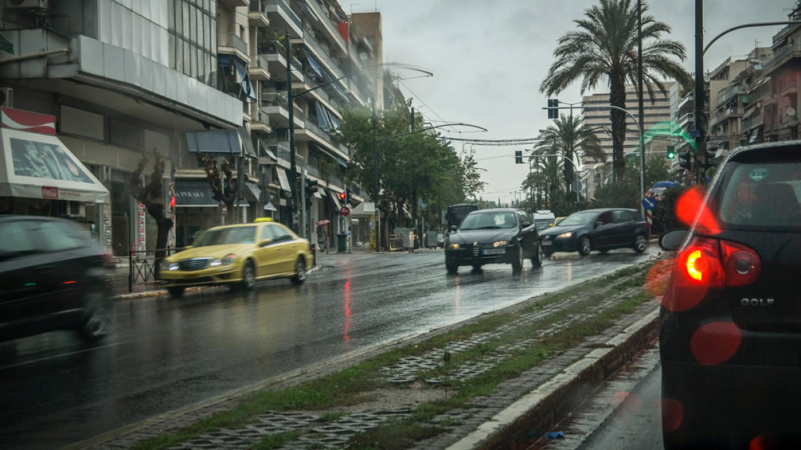 Η κακοκαιρία δείχνει τα «δόντια» της: Έρχονται θυελλώδεις άνεμοι έως 9 Μποφόρ