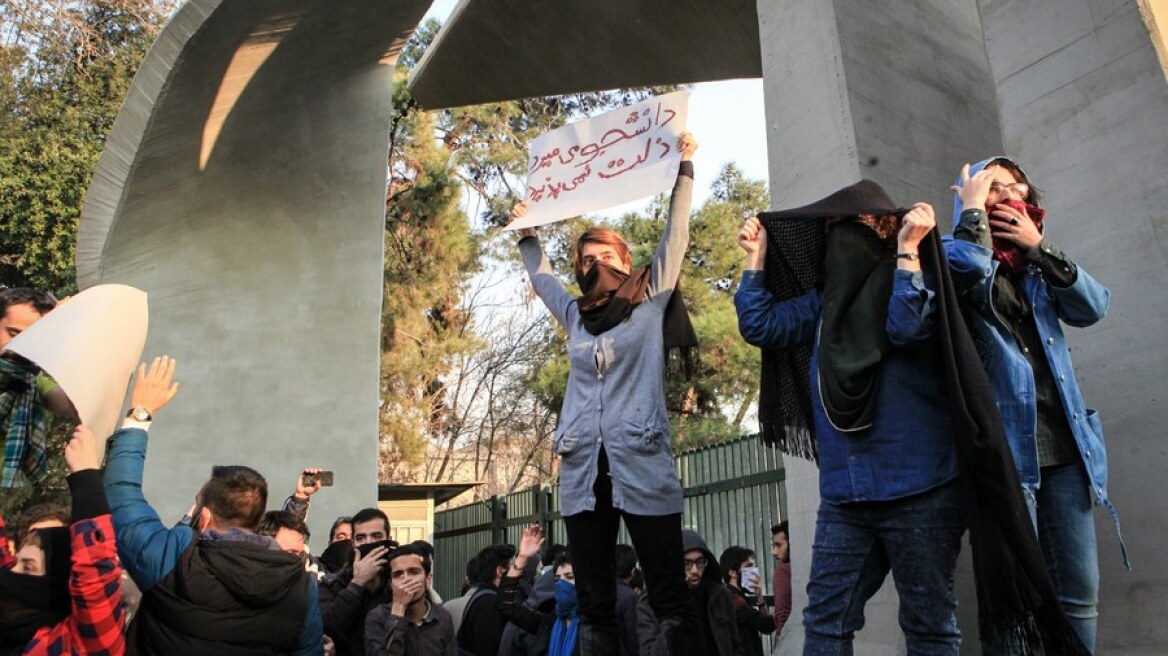 Μόσχα και Άγκυρα καλούν τις ΗΠΑ να μην μπλέκονται στις «εσωτερικές υποθέσεις» του Ιράν