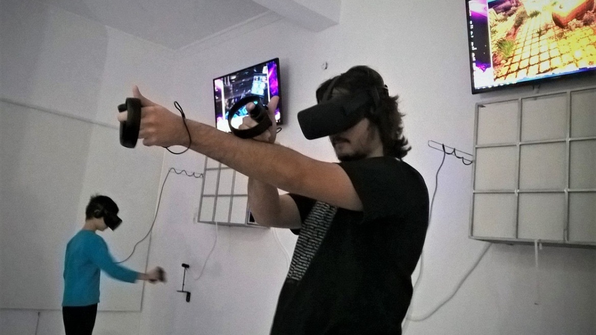 Φορέστε την virtual reality μάσκα και σκαρφαλώστε στο Έβερεστ!