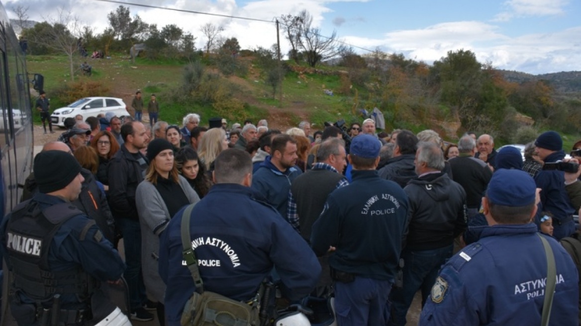 Χίος: Ανεπιθύμητοι για τους κατοίκους του Χαλκειού οι βουλευτές της Χρυσής Αυγής