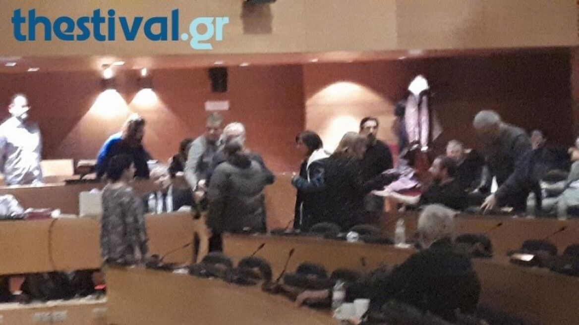 Βίντεο: Ένταση με μικρομετόχους του ΟΑΣΘ και τον Στέλιο Παππά στο Δ.Σ. Θεσσαλονίκης