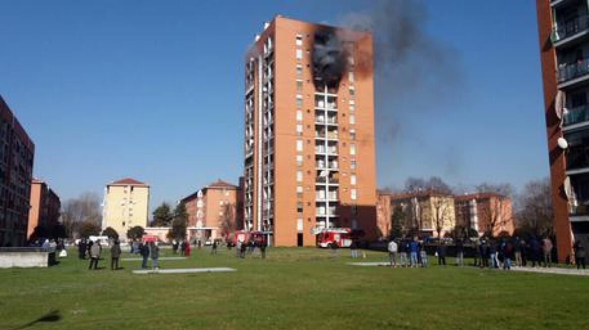 Ιταλία: Πυρκαγιά ξέσπασε στον δέκατο όροφο πολυκατοικίας στο Μιλάνο