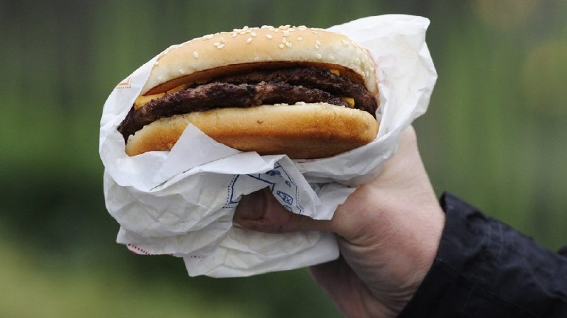 Ακόμη και η συσκευασία στα fast food είναι ανθυγιεινή, σύμφωνα με μελέτη