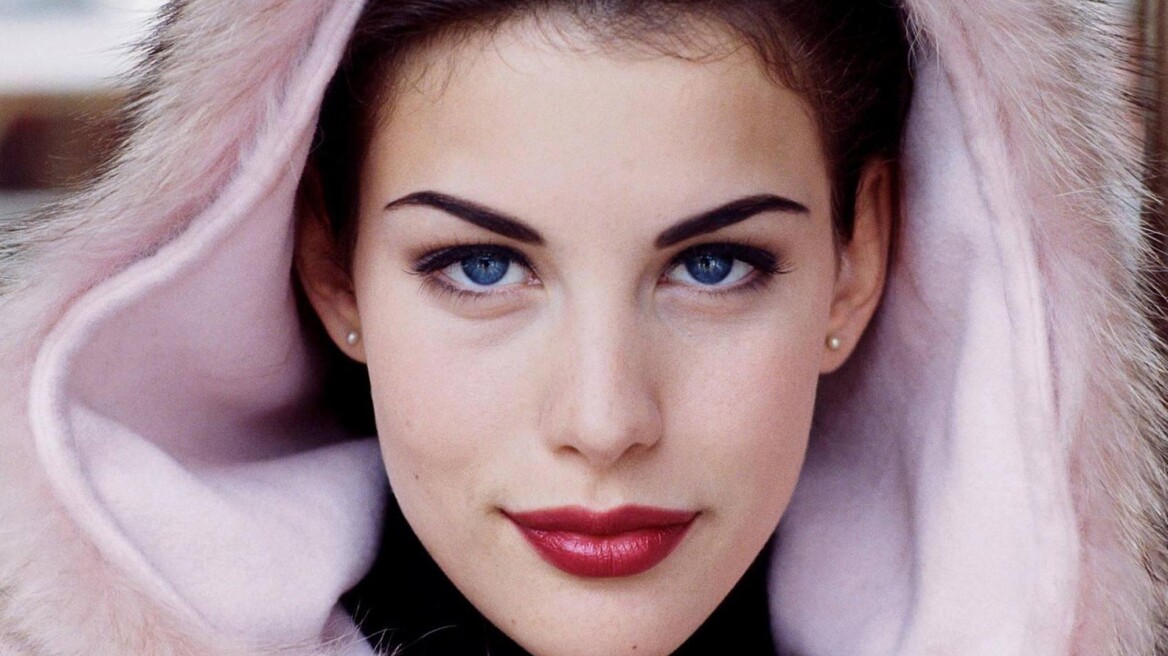 Η Liv Tyler γιόρτασε την ημέρα των ερωτευμένων φορώντας μόνο τα απαραίτητα!