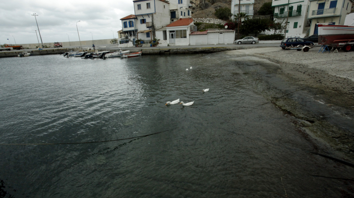 Ξαναστήνεται ερειπωμένο χωριό στον Άι Στράτη 50 χρόνια μετά τον σεισμό του 1968