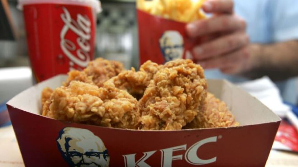 Το «λουκέτο» στα KFC προκαλεί... στερητικό σύνδρομο στους Βρετανούς - Καλούν μέχρι και την αστυνομία!