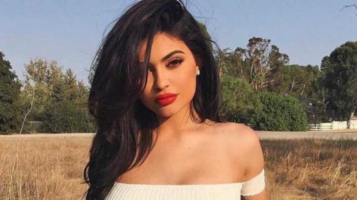 Αυτό είναι το σώμα της Kylie Jenner τρεις εβδομάδες μετά τη γέννα 