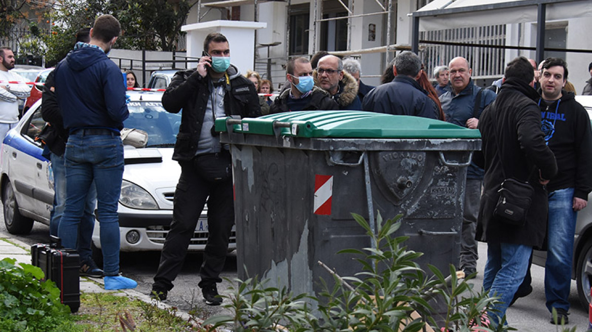 Πετρούπολη: Άνδρας πέταξε το βρέφος στον κάδο σκουπιδιών