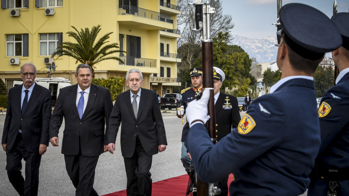 «Ψυχρή» άφιξη Κουβέλη στα λημέρια Καμμένου