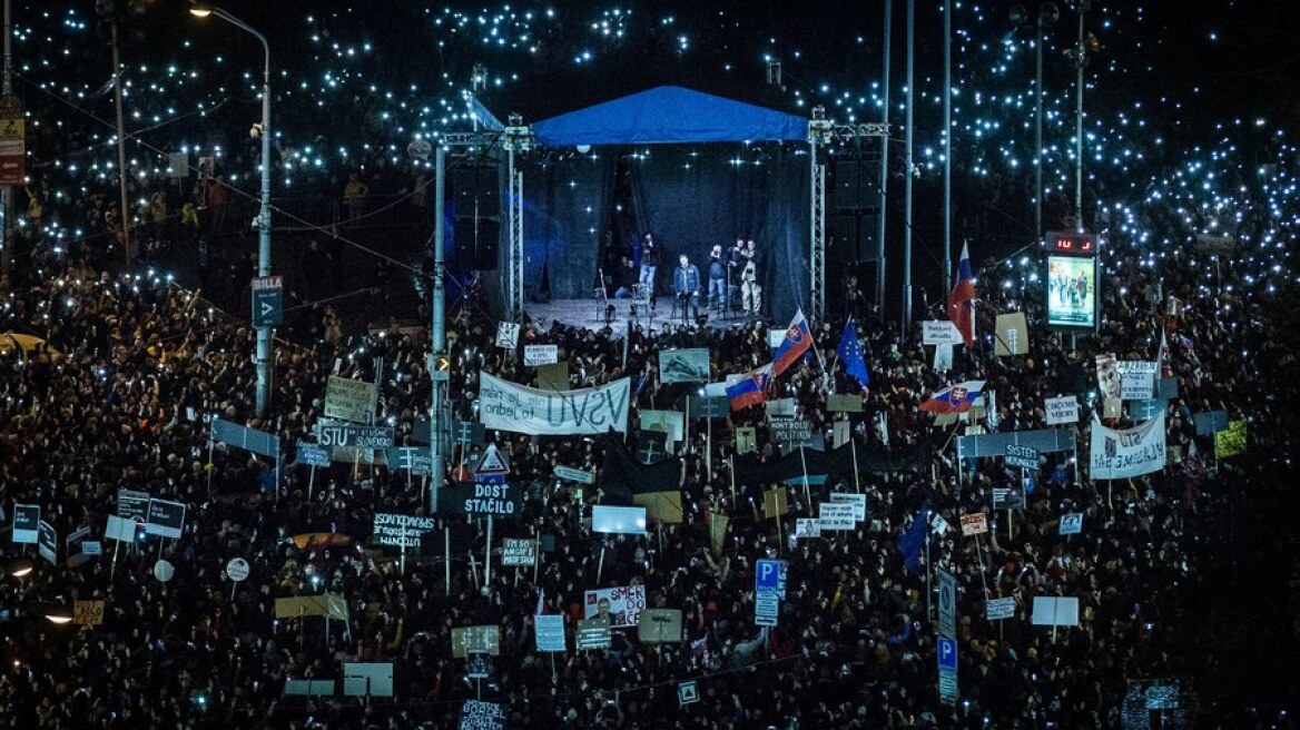 Λαϊκός ξεσηκωμός για τον Σλοβάκο δημοσιογράφο: 20.000 άτομα στους δρόμους της Μπρατισλάβας