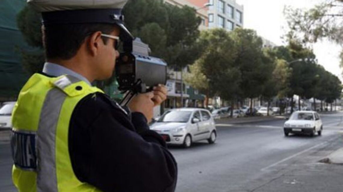 Εξαπάτησαν την Τροχαία με ασφαλιστήριο... κατόπιν εορτής!