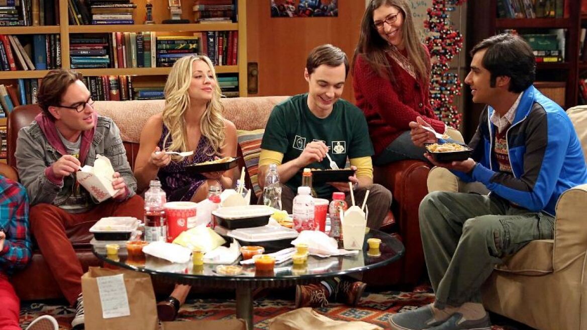 Σταρ του Big Bang Theory δώρισε μεγάλο ποσό στη χήρα και το ορφανό τηλεπαρουσιαστή που απεβίωσε