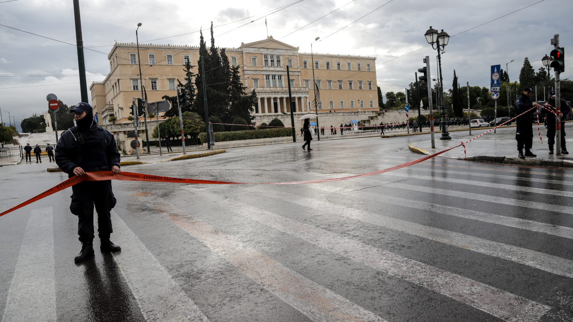 Δεύτερη μέρα ταλαιπωρίας από την επίσκεψη Μέρκελ: Κλείνουν δρόμοι και σταθμοί του Μετρό, αλλαγές στον Προαστιακό