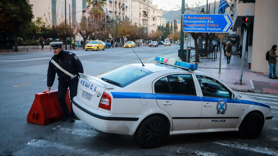 Εξάρχεια: Μαχαιροβγάλτες κουκουλοφόροι επιτέθηκαν σε τουρίστες από την Νότια Κορέα!