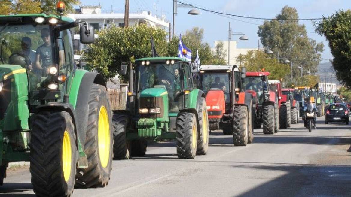 Στα μπλόκα της Εθνικής Οδού και οι αγρότες από την Καρδίτσα