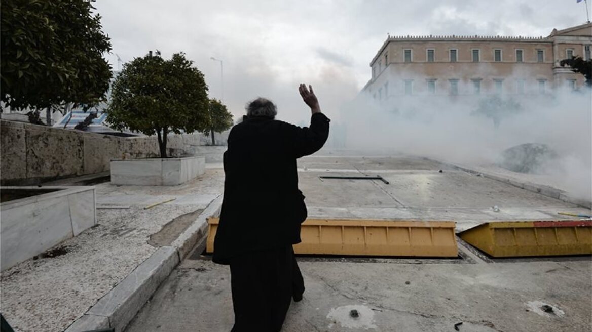 Μαρέβα Γκραμπόφσκι - Μητσοτάκη: Δακρυγόνα σε οικογένειες, ντροπή!