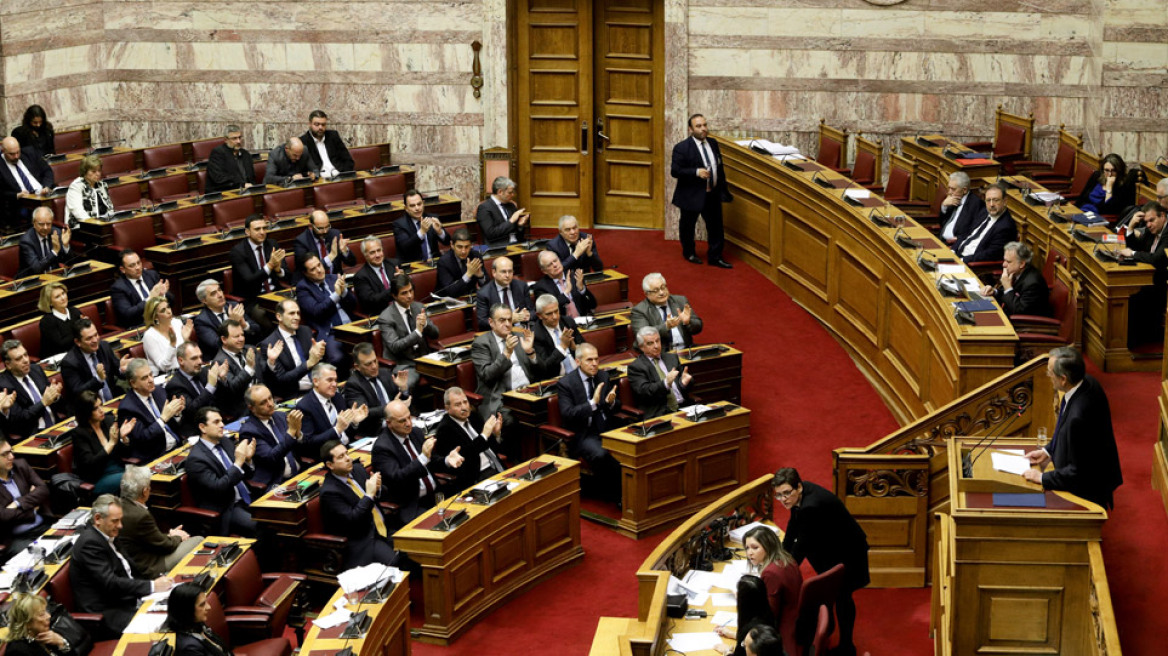 Οργή για το άρον-άρον ξεπούλημα της Μακεδονίας