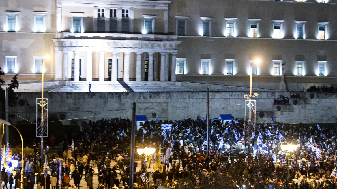 «Ο Μέγας Αλέξανδρος είναι Μακεδόνας. Οι ήρωες δεν μοιράζονται», γράφει ο γερμανικός Τύπος 