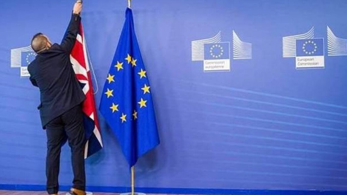 Brexit: Το βρετανικό ΥΠΕΣ θα τερματίσει την ελευθερία κίνησης αν δεν υπάρξει συμφωνία