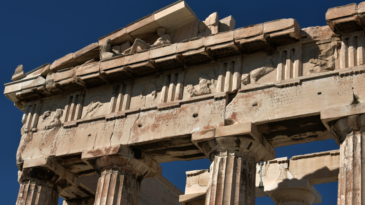 Γλυπτά του Παρθενώνα: Εχουν ανάγκη το αττικό φως, απαντά η πρόεδρος της βρετανικής επιτροπής επανένωσης