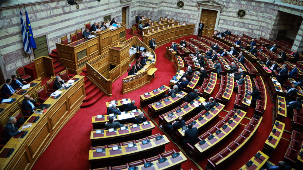 Βουλή live για τη συνταγματική αναθεώρηση: Την Πέμπτη η πρώτη ψηφοφορία 