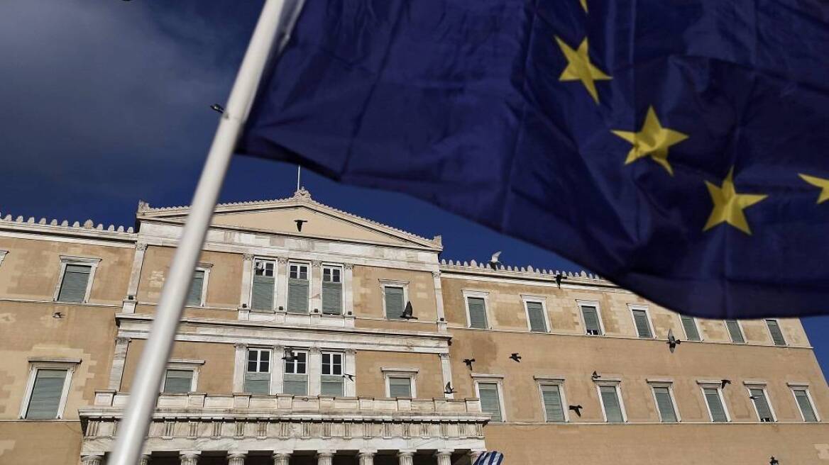 Handelsblatt: Η Ελλάδα θέλει να επιστρέψει στις διεθνείς αγορές