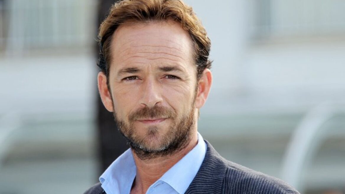 Η οικογένειά του αποσύνδεσε τον Luke Perry από την μηχανική υποστήριξη