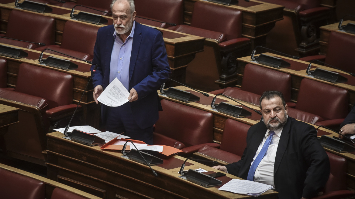 ΚΙΝΑΛ: Η κυβέρνηση κρύβει τις μειώσεις στις κύριες συντάξεις