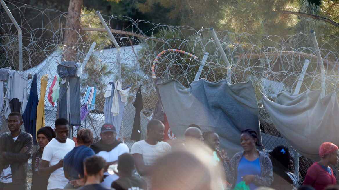 Γιατροί Χωρίς Σύνορα: Αποθήκη για πρόσφυγες η Ελλάδα