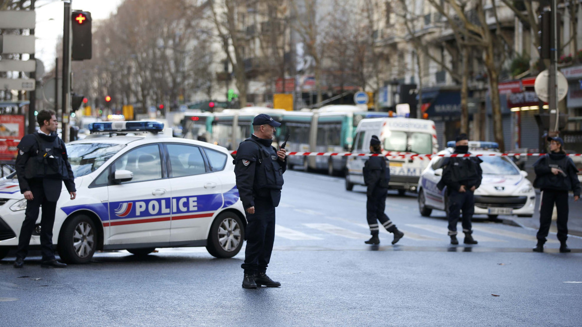 Εισβολή και κατάληψη στην πρεσβεία του Τσαντ στο Παρίσι