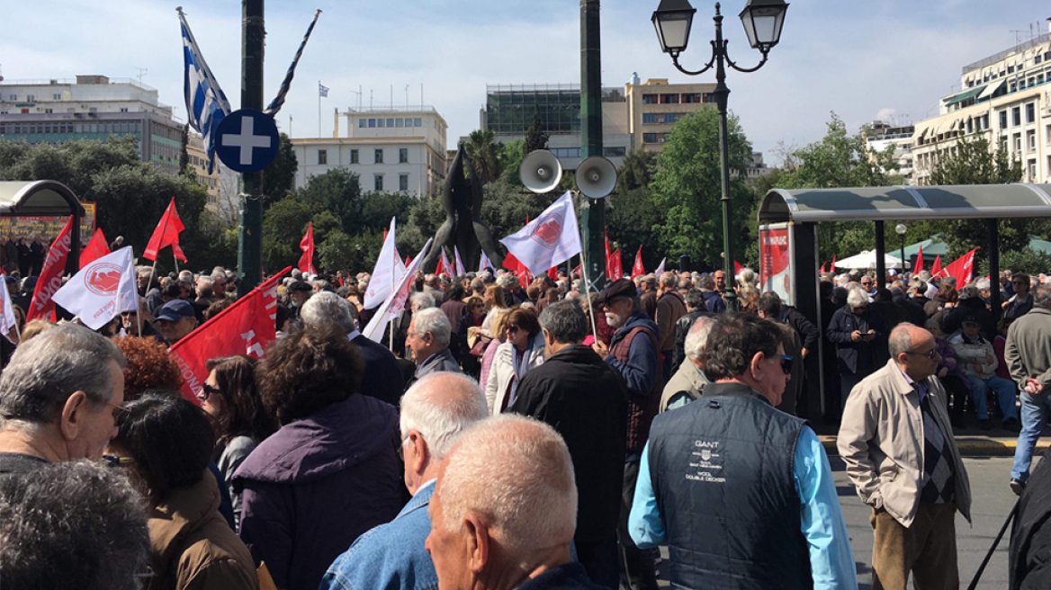 Ραντεβού με τον Τσίπρα έκλεισαν για το Σάββατο οι συνταξιούχοι