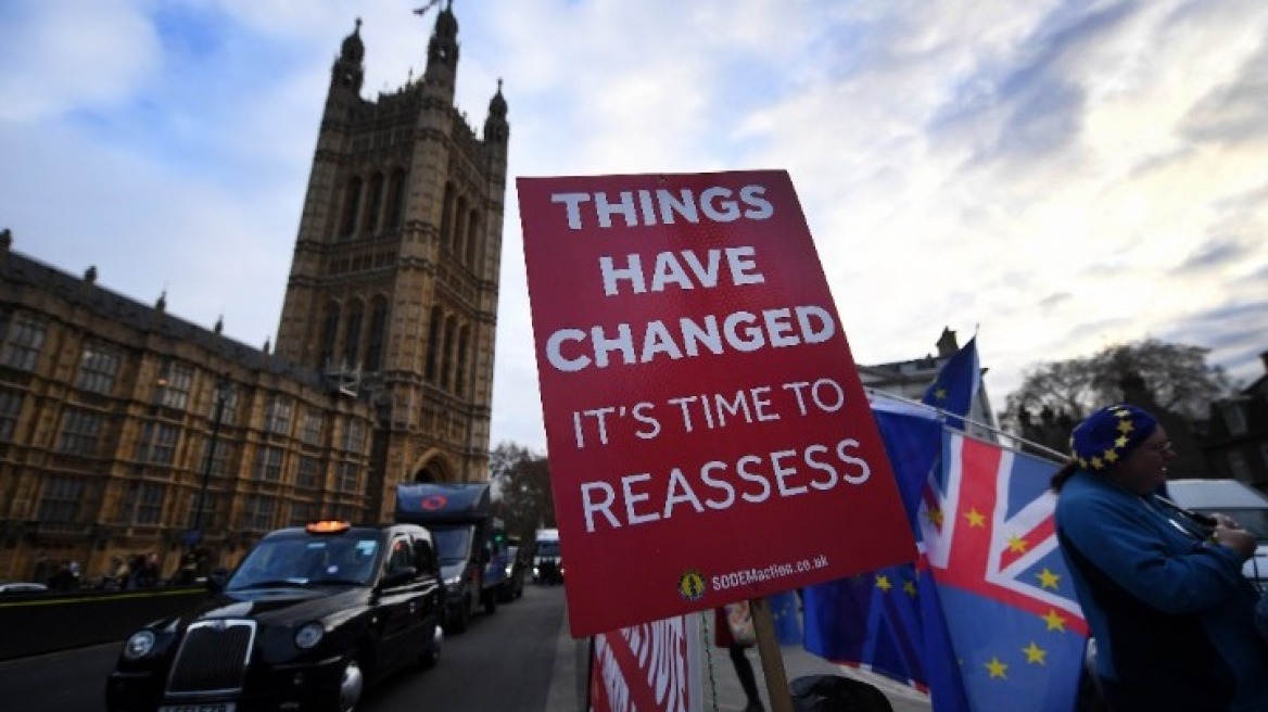 Brexit: Τα οκτώ «όχι» που βυθίζουν στο χάος τη Βρετανία 