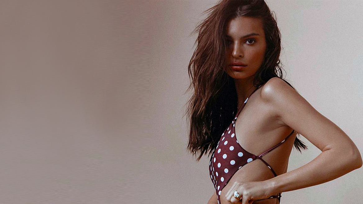 Πολύ αποκαλυπτική σε νέο βίντεο η Emily Ratajkowski