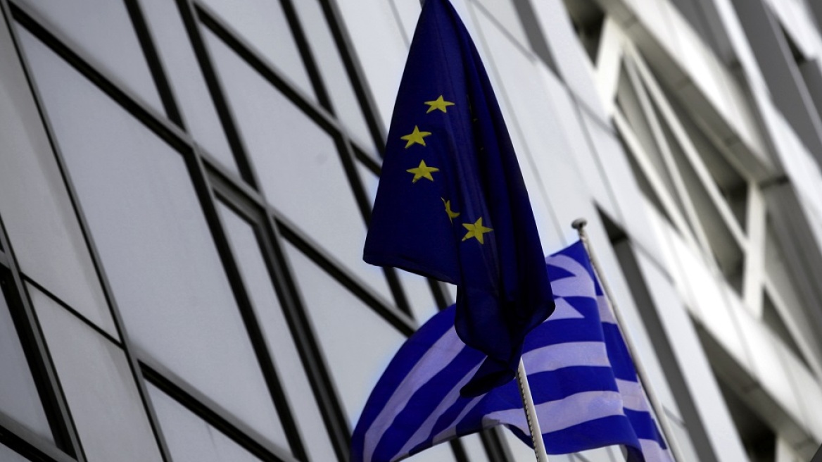 Financial Times: Το ένα δισ. ευρώ «δελεάζει» τον Τσίπρα για προεκλογικά δώρα